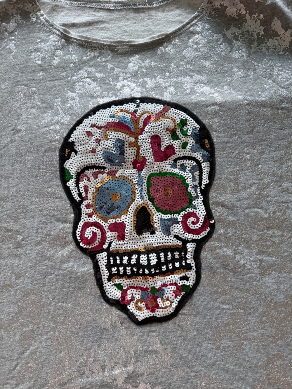 Sequin Sugar Skull Patch Tee in Silver Gray Fleece Shirt